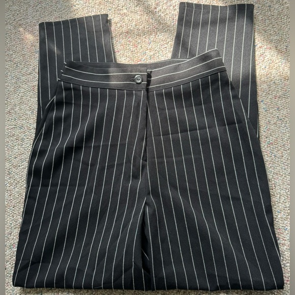 Pinstripe High Waisted Tapered Pants Size 4 (S) NWT - Picture 2 of 8